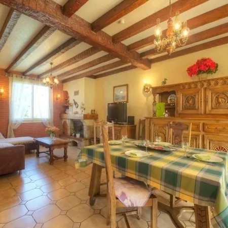 House Amarelle * Couffé
